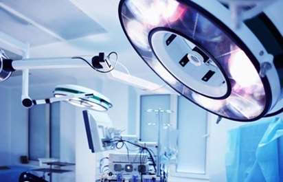 پوستر اولین همایش تقسیم کار ملی در تولید تجهیزات پزشکی دانش بنیان